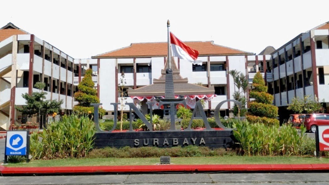 Biaya-Kuliah-dan-Syarat-Pendaftaran-di-UNTAG-Surabaya-Universitas-17-Agustus-1945.jpg